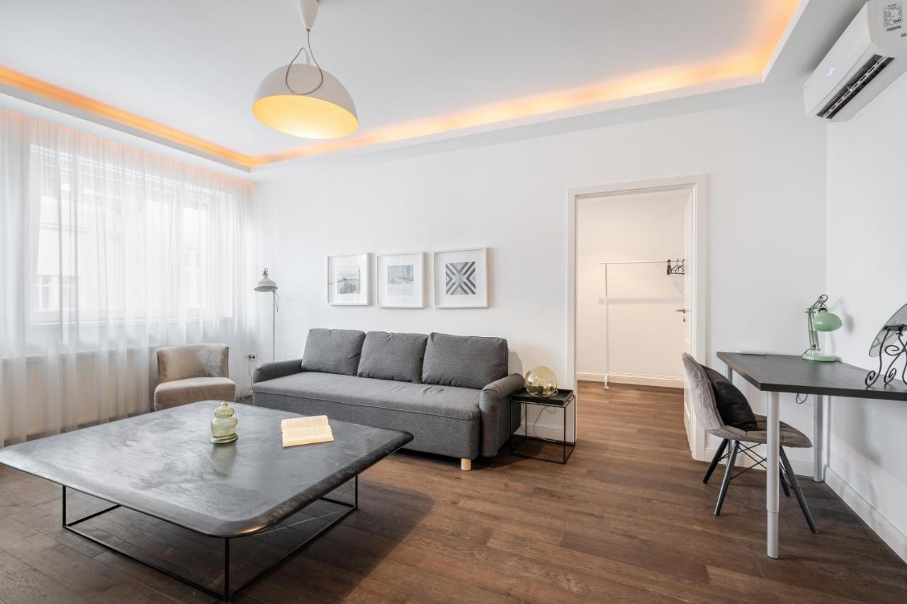 Apartament R42-boutique Apartments, Location By Bqa Budapeszt